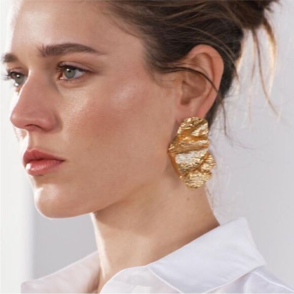 StatementāearringsāN609 - Picture 1 of 4